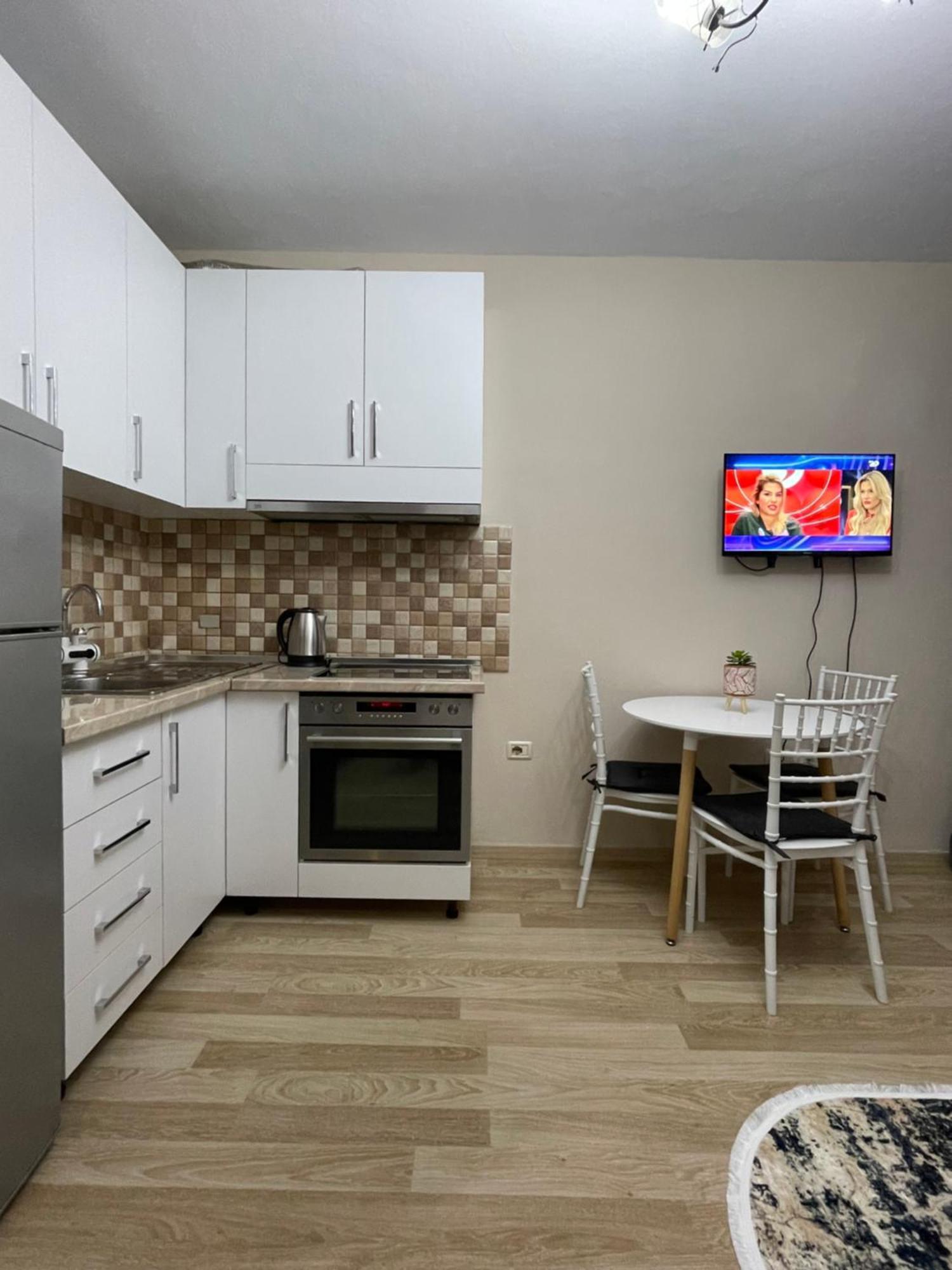 Comfort Apartment City Center Tirana Exterior photo